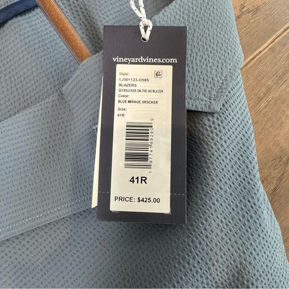 Vineyard Vines Seersucker On The Go Blazer - Gray/Blue - Picture 3 of 12